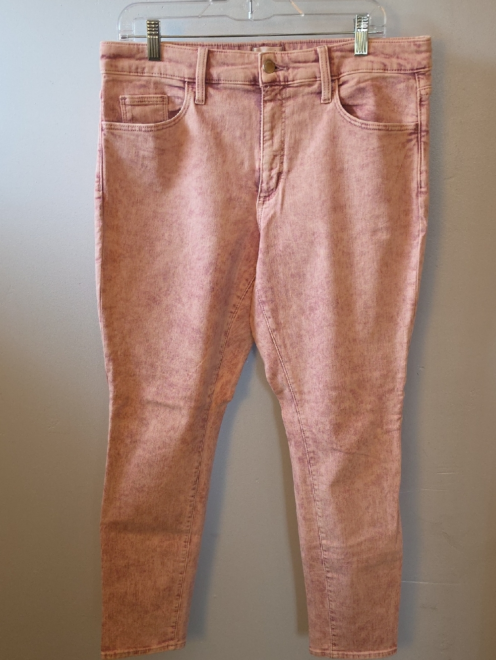 Beautiful Pink Wash. Universal Thread. Women's Pink Stretch Jeans